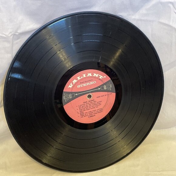 The Stay-Up-Lates Sing Along (Vinyl) Valiant V-4906 Good Album Record LP - Picture 7 of 10